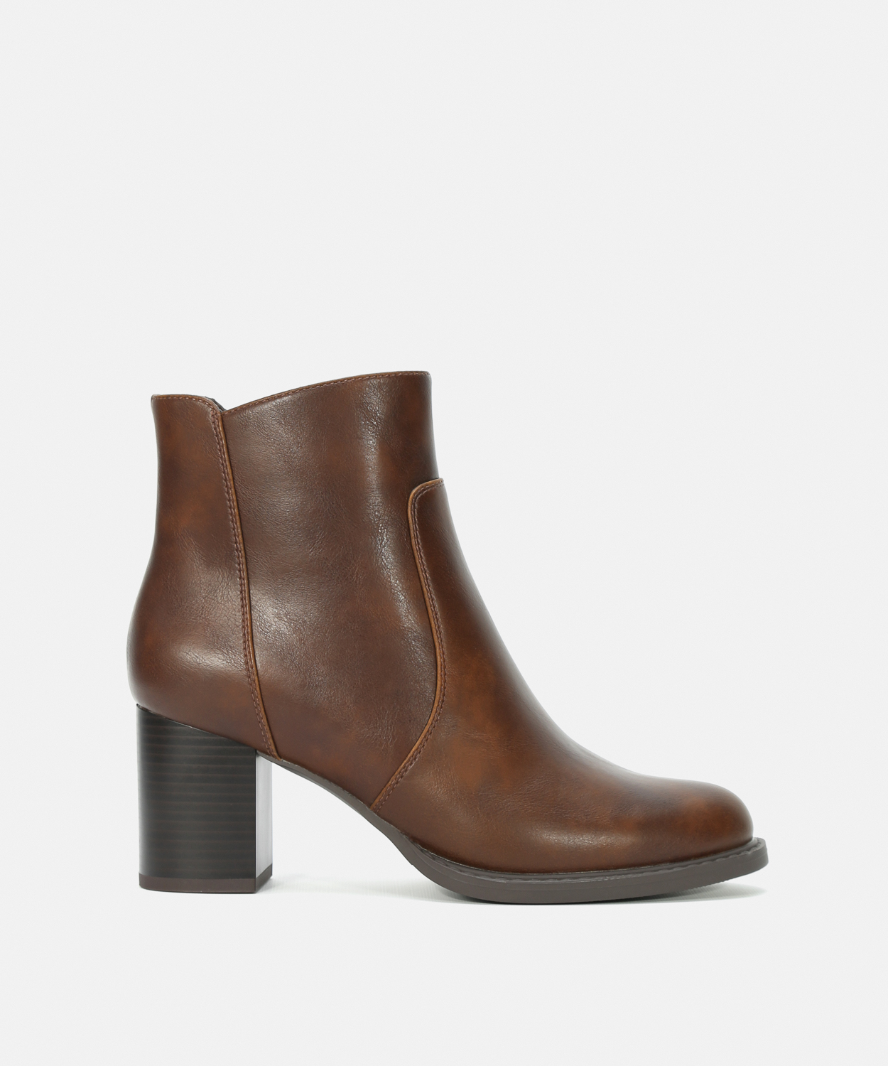 Botins b&aacute;sicos castanhos salto liso image number null